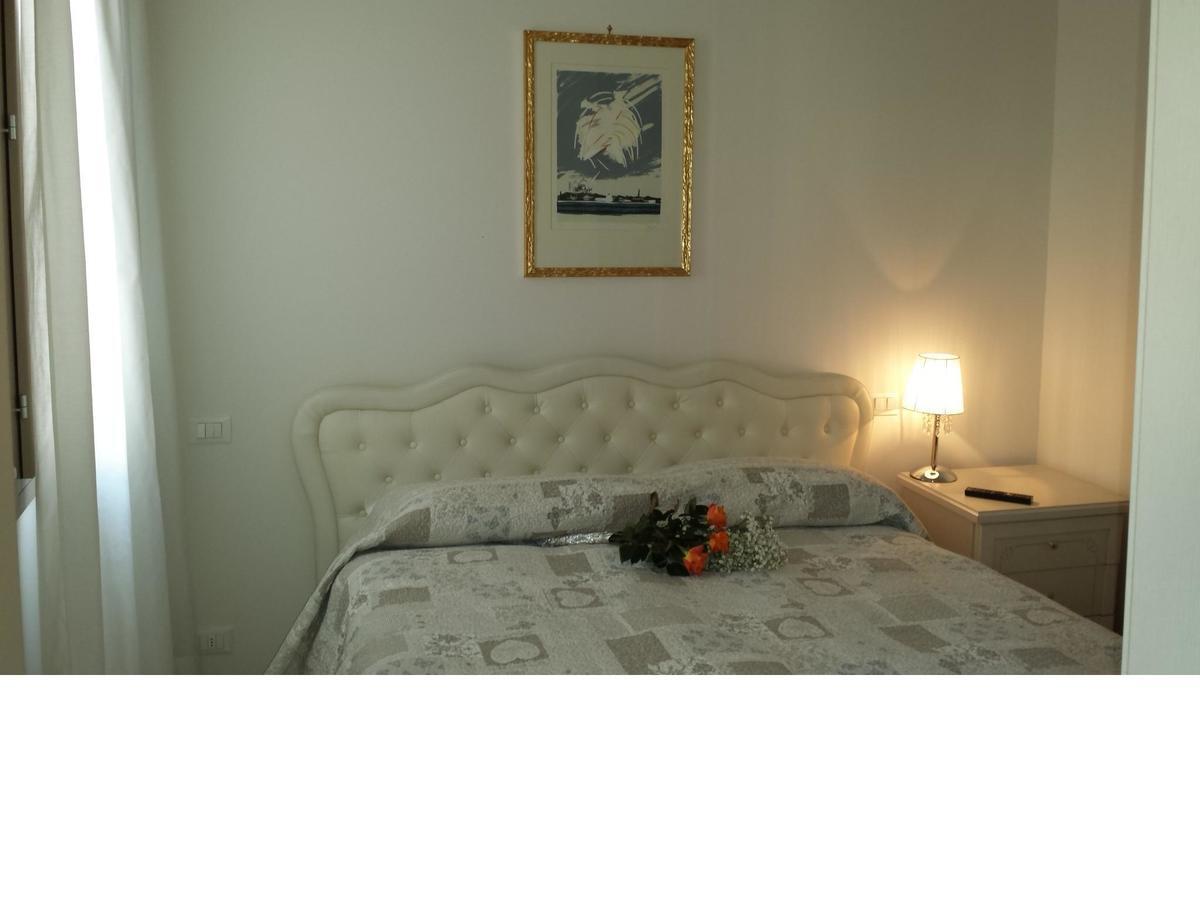 Angolo Fiorito Venice Room photo